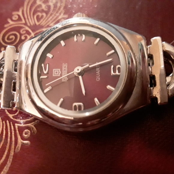 Purple & White Flower Watch - Picture 4 of 5